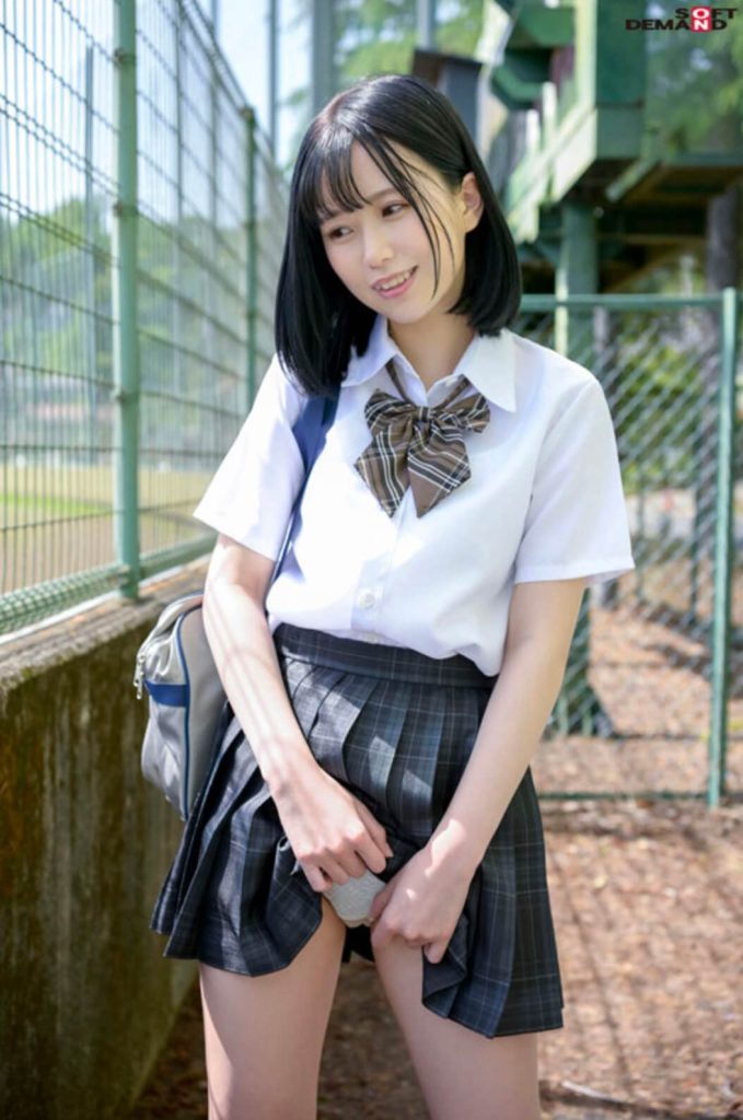 樟葉杏の制服姿