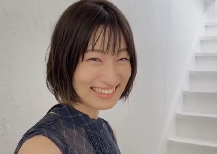 天才的エロさ。クールに見えてよく笑うハニカミ笑顔の高身長女子。綾瀬天 AV DEBUT6